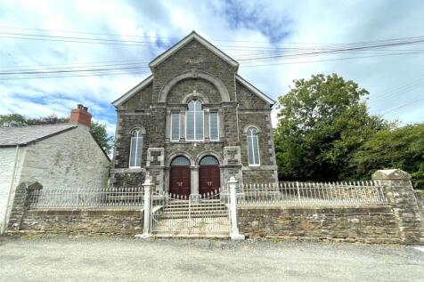 Detached house for sale