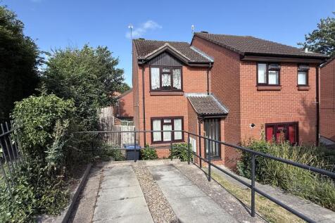 2 bedroom semi-detached house for sale