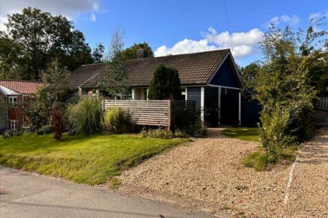 3 bedroom detached bungalow for sale