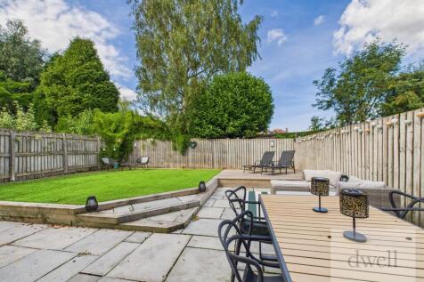 Belvedere Court, Alwoodley, Leeds, LS17 4 bed detached house for sale