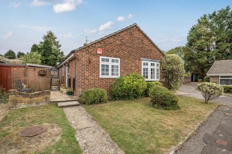 2 bedroom detached bungalow for sale