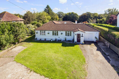 4 bedroom detached bungalow for sale