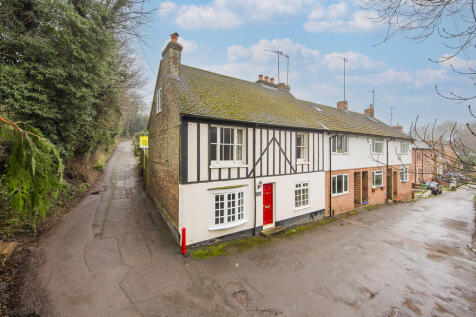 Holden Corner, Southborough 3 bed end of terrace house for sale