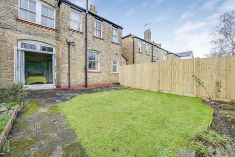 Leinster Avenue, East Sheen, SW14 2 bed flat for sale