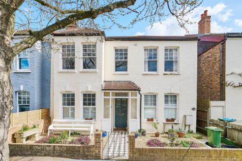 Connaught Avenue, East Sheen, SW14 3 bed flat for sale