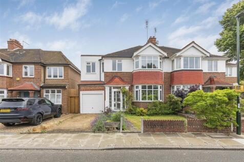 Coval Gardens, East Sheen, SW14 3 bed semi
