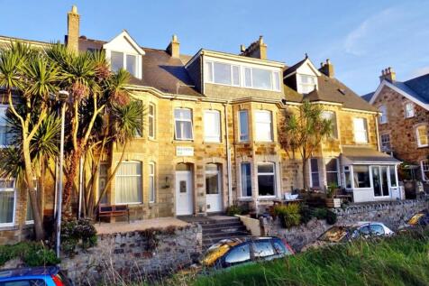 4 bedroom maisonette for sale