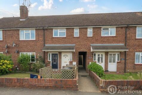 Underwood Avenue, Ash, Aldershot 2 bed maisonette for sale