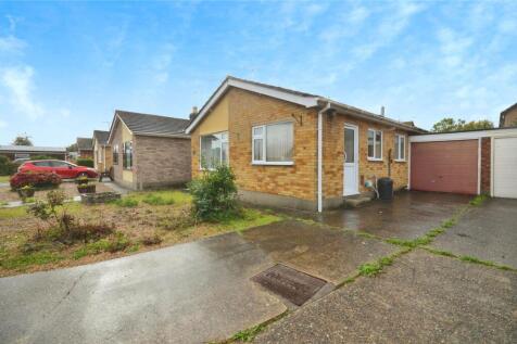 Albany Close, West Bergholt... 2 bed bungalow for sale