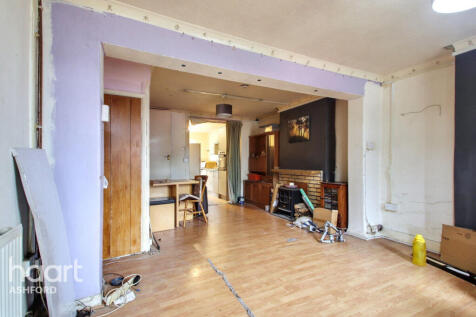 Curtis Road, Ashford 2 bed end of terrace house for sale