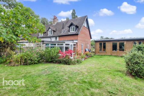 Stone Street, Westenhanger 3 bed end of terrace house for sale