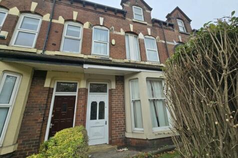 6 bedroom terraced house for sale