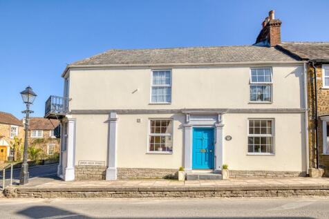 Upper High Street, Castle Cary... 4 bed townhouse for sale