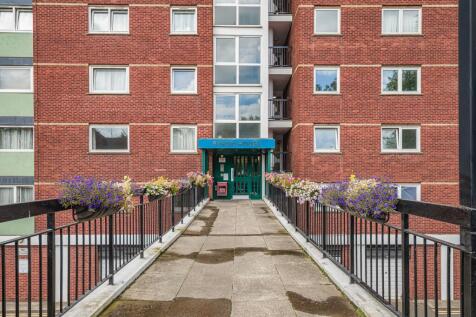 Studio apartment for sale