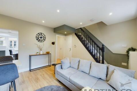 Keyfield Terrace in Central St Albans 3 bed detached house for sale