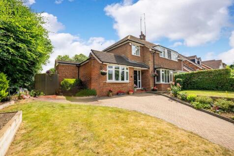 Brewhouse Hill, St. Albans AL4 3 bed semi