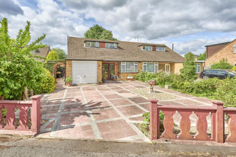 Butterfield Road, St. Albans AL4 3 bed semi