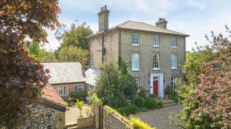 8 bedroom detached house for sale