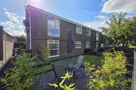 Brookside, Dudley 2 bed flat for sale