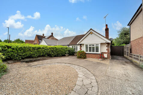 4 bedroom semi-detached bungalow for sale