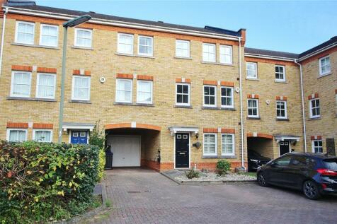 4 bedroom terraced house for sale