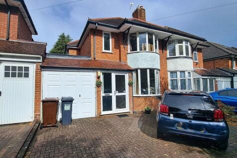 3 bedroom semi-detached house for sale
