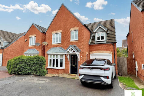 4 bedroom detached house for sale