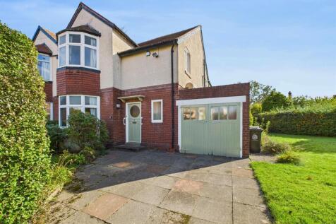 4 bedroom semi-detached house for sale
