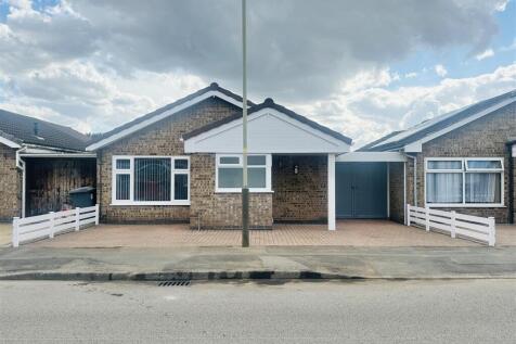 3 bedroom detached bungalow for sale