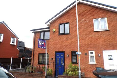 3 bedroom semi-detached house for sale