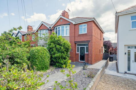 3 bedroom semi-detached house for sale