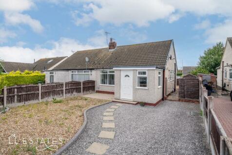 2 bedroom semi-detached bungalow for sale