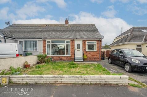 2 bedroom semi-detached bungalow for sale