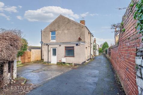 2 bedroom semi-detached house for sale