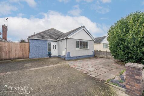 3 bedroom detached bungalow for sale