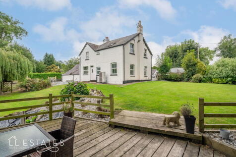 3 bedroom detached house for sale