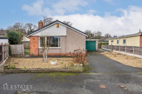 2 bedroom detached bungalow for sale