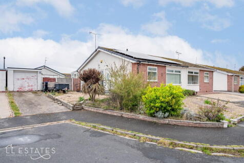 2 bedroom semi-detached bungalow for sale