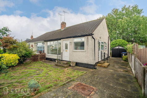 2 bedroom semi-detached bungalow for sale