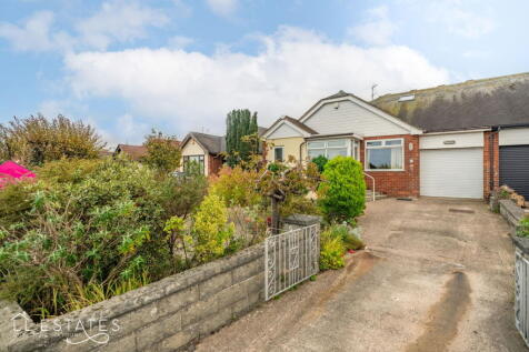 3 bedroom semi-detached bungalow for sale