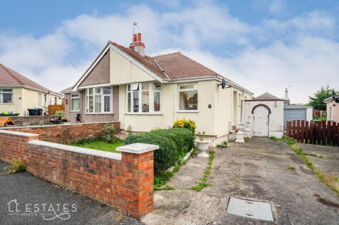 2 bedroom semi-detached bungalow for sale