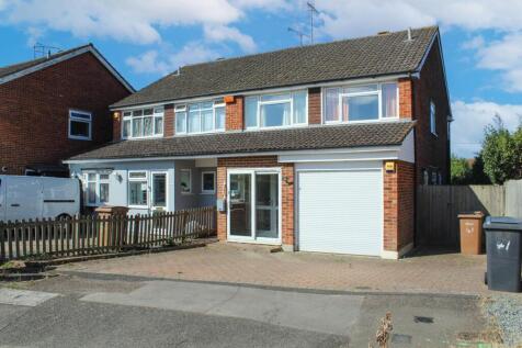 4 bedroom semi-detached house for sale