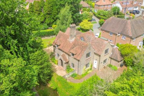 College Road, Ardingly, RH17 5 bed detached house for sale
