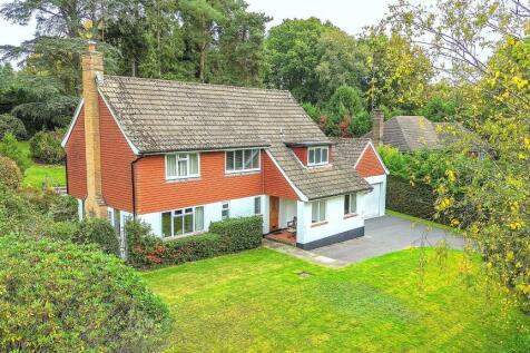 Brook Lane, Lindfield, RH16 4 bed detached house for sale