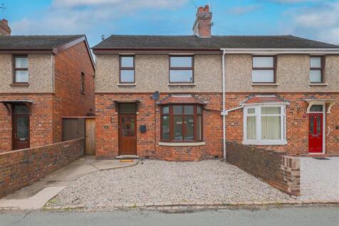 3 bedroom semi-detached house for sale