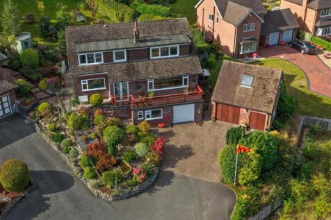 Park Drive, Cheadle, 4 bed detached house for sale