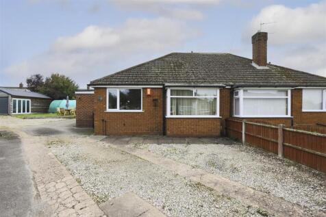2 bedroom semi-detached bungalow for sale