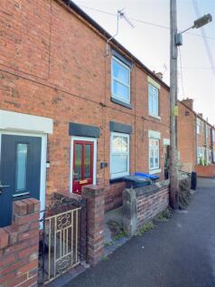 Mill Road, Cheadle 2 bed terraced house for sale