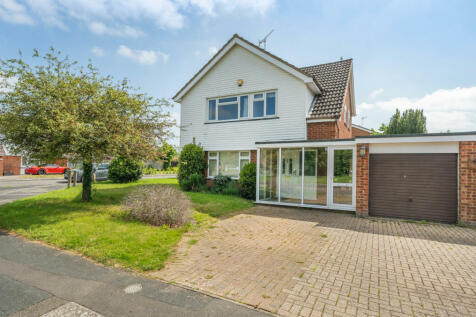 Fairmeadow, Buckingham MK18 4 bed detached house for sale