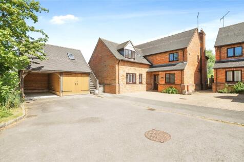 Marks Orchard, Buckingham MK18 5 bed detached house for sale